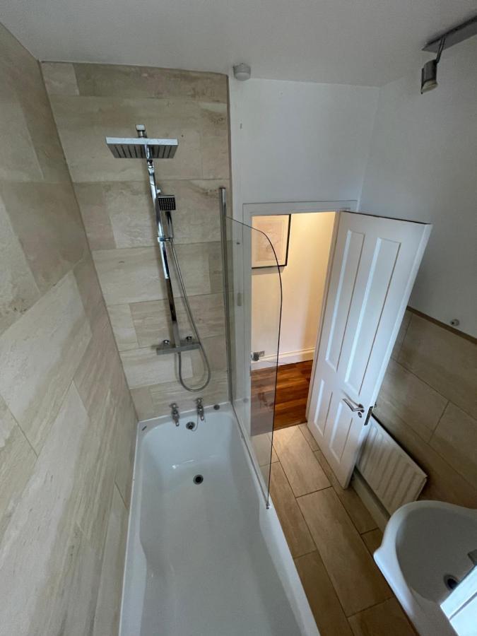 Spacious Flat Opposite The Oval Appartement Londen Buitenkant foto