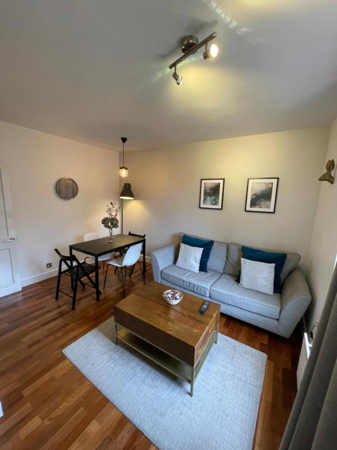 Spacious Flat Opposite The Oval Appartement Londen Buitenkant foto